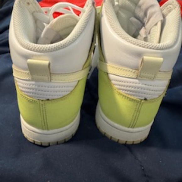 Womens Nike Hi Tops - Picture 5 of 5